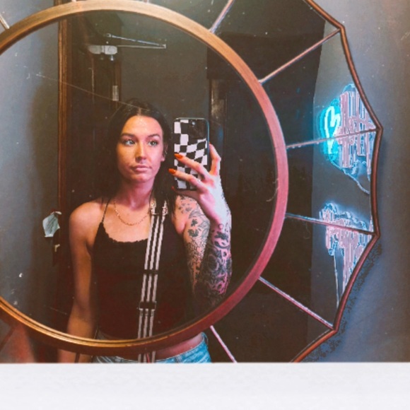 Meet your Posher, Haley - Picture 6 of 6